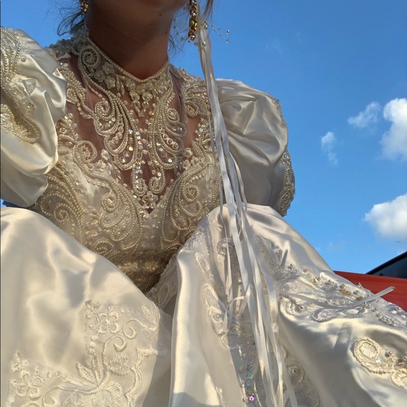 Dresses & Skirts - Vintage Wedding Dress